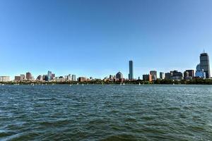 vista del río charles del horizonte de boston foto