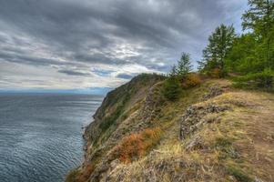 paisaje de cabo khoboy, isla de olkhon, baikal, siberia, rusia foto