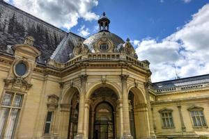 chateau de chantilly, castillo histórico ubicado en la ciudad de chantilly, francia. foto