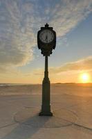 reloj antiguo, parque jacob riis, rockaway, reinas foto