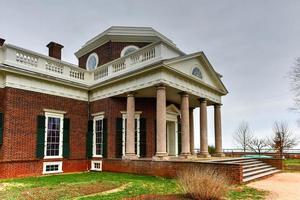 la casa de thomas jefferson, monticello, en charlottesville, virginia. foto