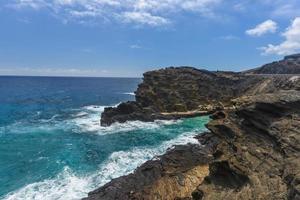 Halona Blow Hole Beach en Oahu, Hawai foto