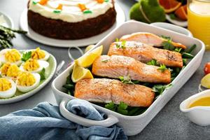 Salmon and green beans for Easter photo