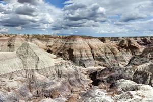 mesa azul en el parque nacional del bosque petrificado, arizona, estados unidos foto