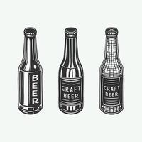 botellas de cerveza retro vintage o botellas de bebida. puede usarse como emblema, logotipo, insignia, etiqueta o marca. también se puede utilizar como póster o impresión. arte gráfico monocromático. vector. vector