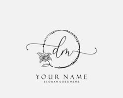 monograma de belleza dm inicial y diseño de logotipo elegante, logotipo de escritura a mano de firma inicial, boda, moda, floral y botánica con plantilla creativa. vector