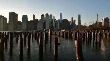 uitzicht op Manhattan van Brooklyn video