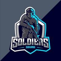 diseño de logotipo de esport de mascota de soldado vector