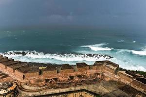 castillo san felipe del morro también conocido como fuerte san felipe del morro o castillo del morro. es una ciudadela del siglo XVI ubicada en san juan, puerto rico. foto