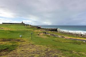 castillo san felipe del morro también conocido como fuerte san felipe del morro o castillo del morro. es una ciudadela del siglo XVI ubicada en san juan, puerto rico. foto