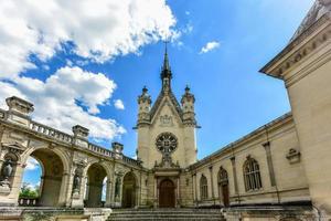 capilla en el castillo de chantilly, francia. foto