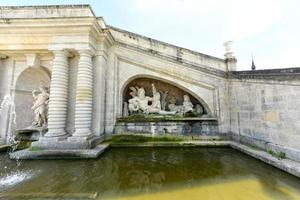 chateau de chantilly, castillo histórico ubicado en la ciudad de chantilly, francia. foto