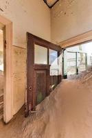 ciudad fantasma kolmanskop, namibia foto