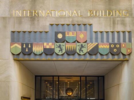 ciudad de nueva york - 24 de mayo de 2019 - edificio internacional en el centro rockfeller, complejo de edificios art deco, situado entre las avenidas 5 y 6 en la ciudad de nueva york. foto