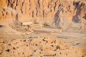 templo mortuorio de la reina hatshepsut foto