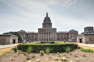 el edificio del capitolio del estado de texas foto