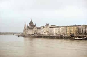 edificio del parlamento de hungría, budapest foto