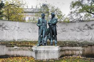 estatua conmemorativa de joseph lanner y johann strauss el viejo, viena, 2022 foto