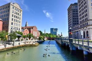 providencia, paisaje urbano de rhode island en el parque acuático. foto