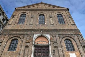 iglesia de la abadía de la misericordia en venecia, italia foto