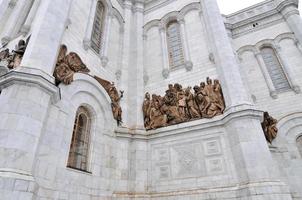 iglesia ortodoxa de cristo salvador en moscú, rusia durante el invierno foto