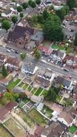 hermosa vista aérea de la ciudad de luton en inglaterra video