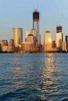 horizonte de nueva york desde la ciudad de jersey, nueva jersey. foto