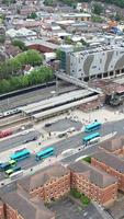 hermosa vista aérea de la ciudad de luton en inglaterra video