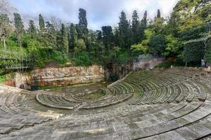 Teatro griego construido para la Exposición Internacional de Barcelona de 1929. este anfiteatro fue construido según el modelo tradicional griego en el parque de montjuic. foto