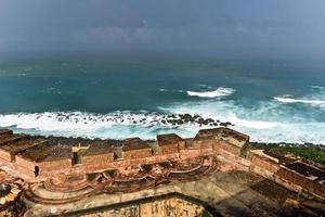 castillo san felipe del morro también conocido como fuerte san felipe del morro o castillo del morro. es una ciudadela del siglo XVI ubicada en san juan, puerto rico. foto