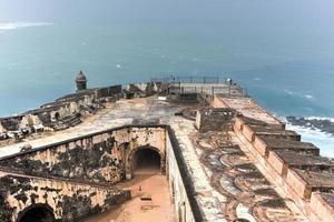 castillo san felipe del morro también conocido como fuerte san felipe del morro o castillo del morro. es una ciudadela del siglo XVI ubicada en san juan, puerto rico. foto