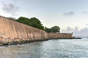 castillo san felipe del morro también conocido como fuerte san felipe del morro o castillo del morro. es una ciudadela del siglo XVI ubicada en san juan, puerto rico. foto