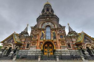 Iglesia del Salvador sobre la sangre derramada en st. Petersburgo, Rusia foto