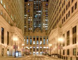 edificio de la junta de comercio de chicago por la noche, chicago, estados unidos, 2022 foto