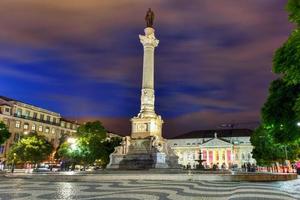 plaza rossio es el nombre popular de la plaza pedro iv en la ciudad de lisboa, en portugal. foto