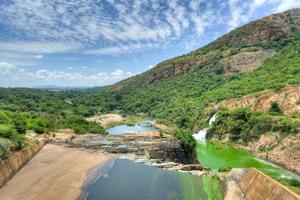 presa de hartbeespoort - sudáfrica foto