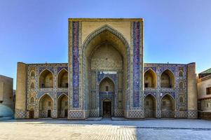 ulugbek madrasa en bujara. es un sitio del patrimonio mundial de la unesco en uzbekistán. foto