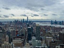 vista aérea del horizonte de la ciudad de nueva york. foto