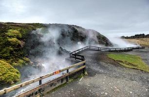 manantial geotérmico deildartunguhver, islandia foto