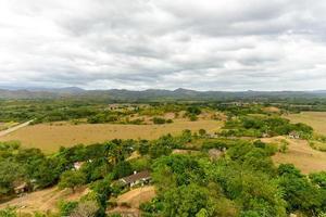 panorama de manaca iznaga en el valle de los ingenios, trinidad, cuba foto
