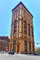 buffalo, nueva york - 8 de mayo de 2016 - el histórico edificio dun de gran altura en la calle perla en el centro de buffalo, nueva york. foto