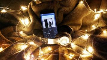 Headphones Surrounded By Fairy Lights In Long Exposure in Karachi Pakistan 2022 photo