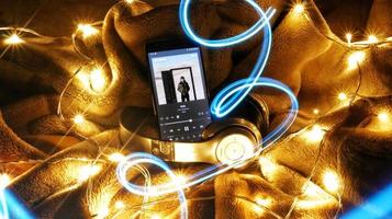 Headphones Surrounded By Fairy Lights In Long Exposure in Karachi Pakistan 2022 photo