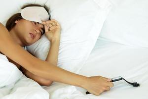 mujer dormida no quiere despertar foto