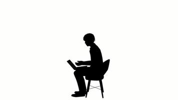 la gente de la silueta se sienta en el fondo blanco. silueta personas negras sentarse silla comunicarse pantalla blanca. diseño para animación, la gente se sienta, aísla, habla, persona, humano, cuerpo de silueta. video