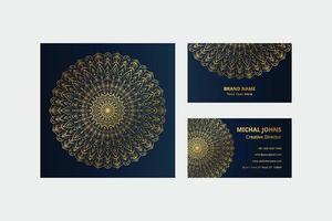 tarjetas de visita doradas con flor oriental mandala pro vector