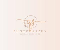 Initial QS feminine logo. Usable for Nature, Salon, Spa, Cosmetic and Beauty Logos. Flat Vector Logo Design Template Element.