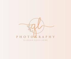 Initial QL feminine logo. Usable for Nature, Salon, Spa, Cosmetic and Beauty Logos. Flat Vector Logo Design Template Element.