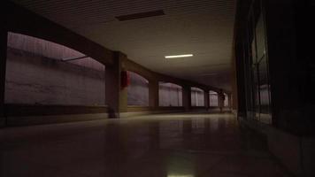 interior vacío con pasillo largo video