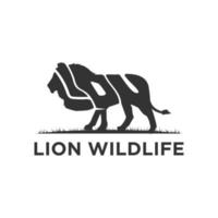 vector de diseño de logotipo de animal de vida silvestre de león, icono con texto deformado en forma de ilustración de león